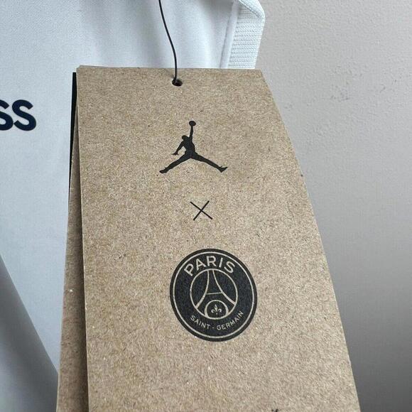 PSG Paris Saint-Germain 2022/23 Jordan 4th Jersey White Womens Large L NWT - Picture 7 of 9